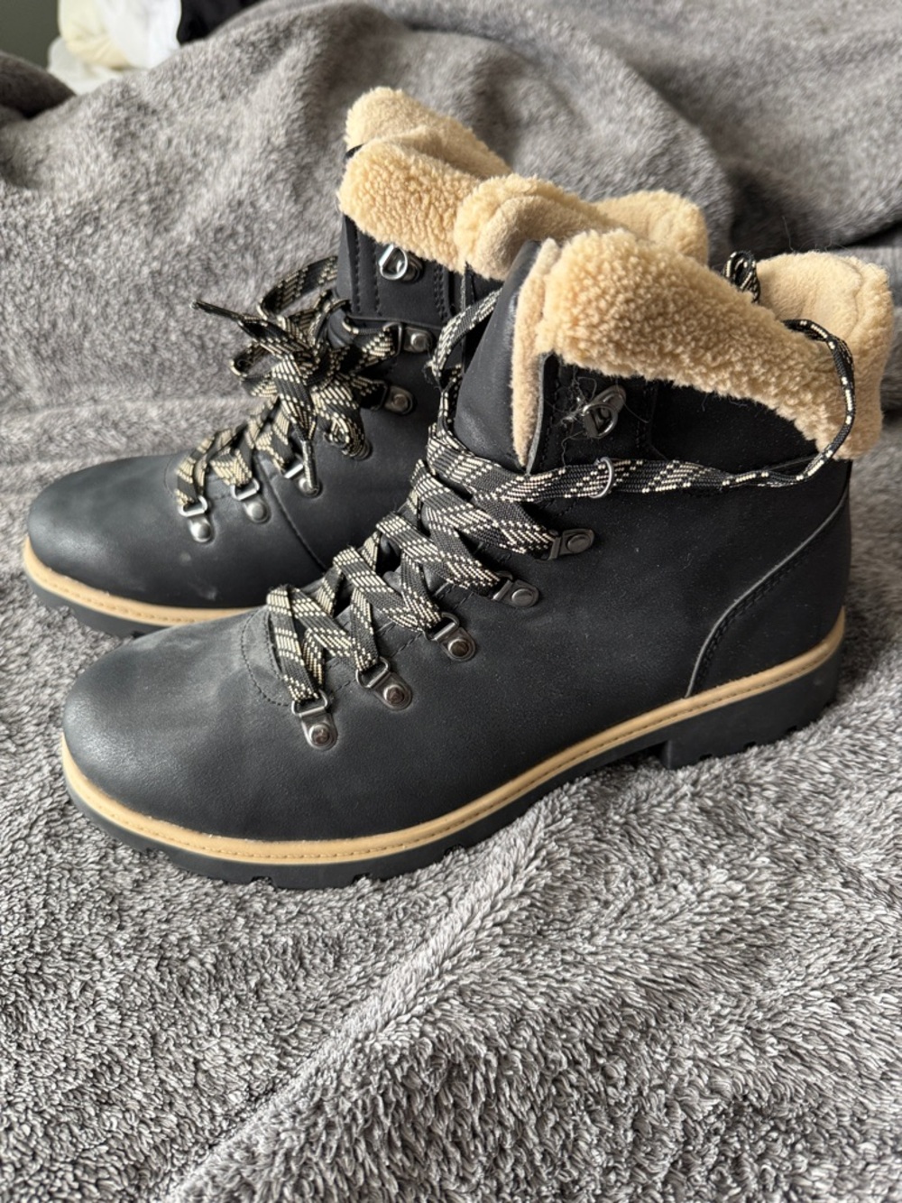 Time and Tru Black Ankle Hiking Booties with Tan Faux Shearling Cuff